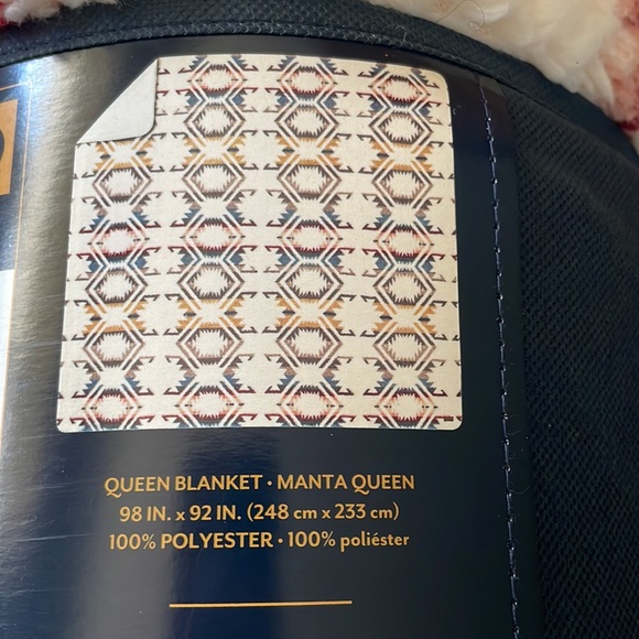 NWT Pendleton Queen Blanket - Picture 3 of 3